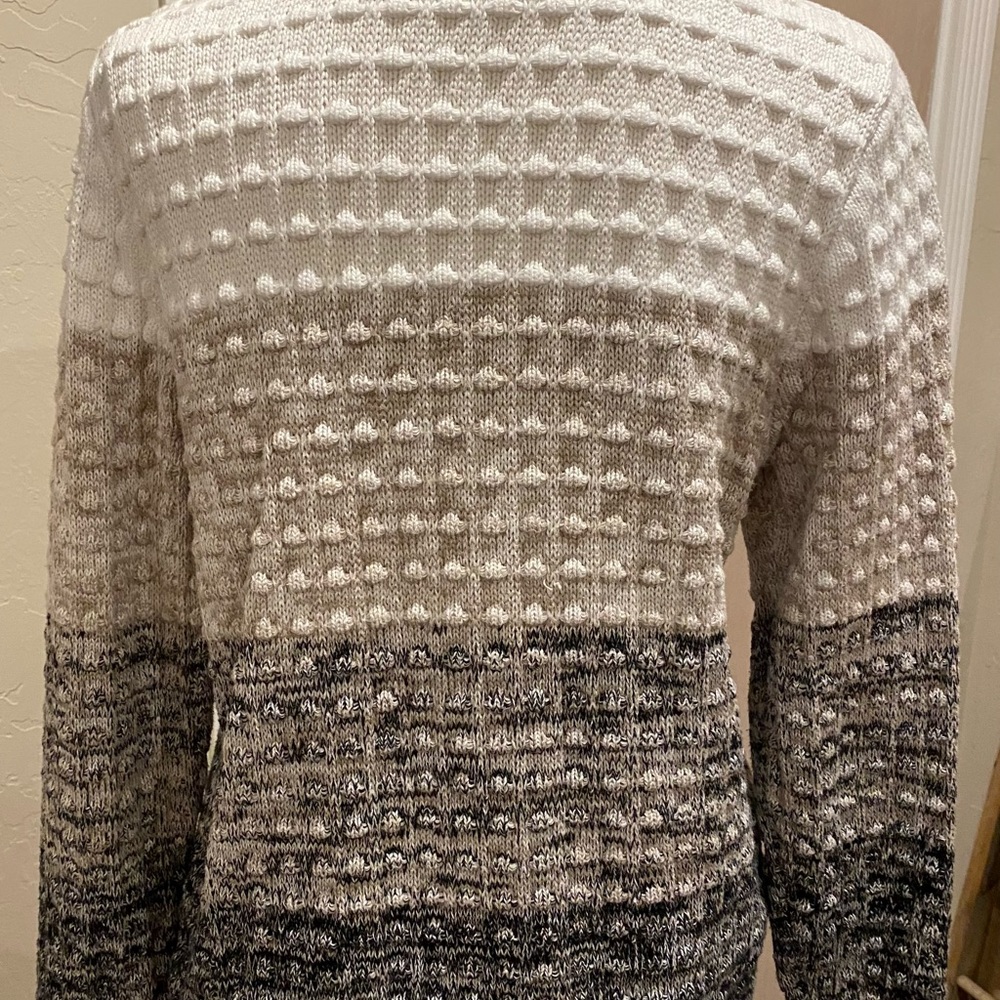 Ladies sweater - Picture 3 of 5
